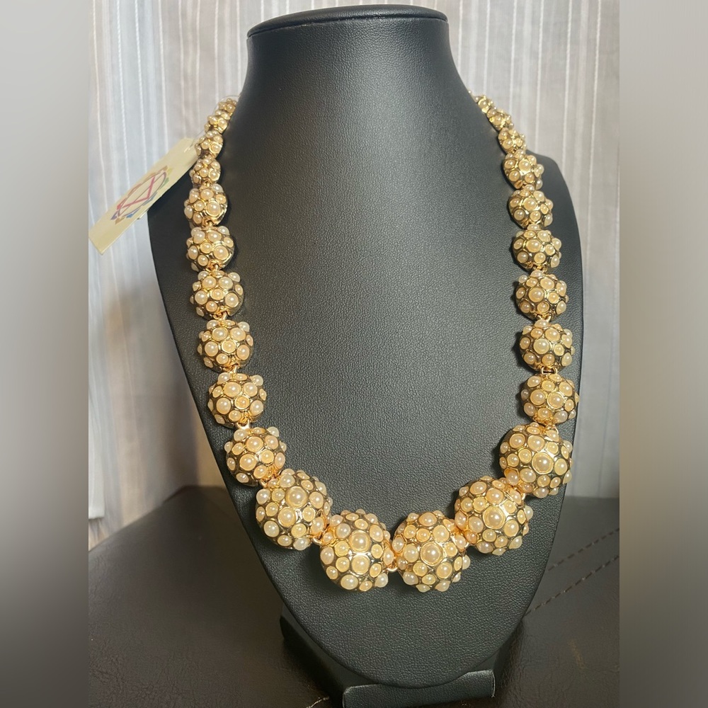 NWT-Amrita Singh Pearl Gold Tone Necklace Toggle Clasp Approx 21’ with extender